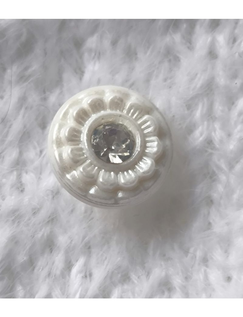 Knopf wei&szlig; mit Strass 11mm